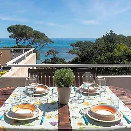 Ξενοδοχείο Welcomely - La Casa Sul Mare 4*
